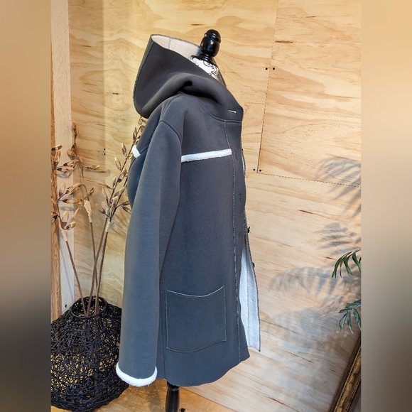 Liz Claiborne coat - Picture 2 of 6